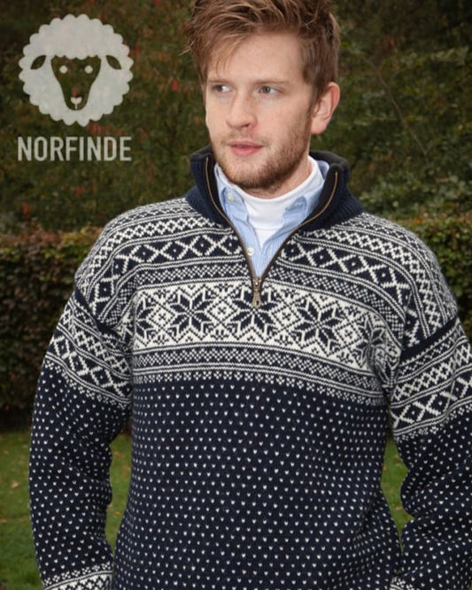 Norfinde, Pullover av 100% ren ny norsk ull, Mörkblå